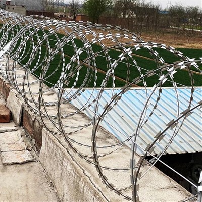 Concertina Barbed Wire Fencing